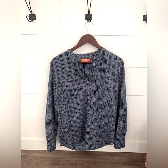 Womens blouse - Picture 1 of 4